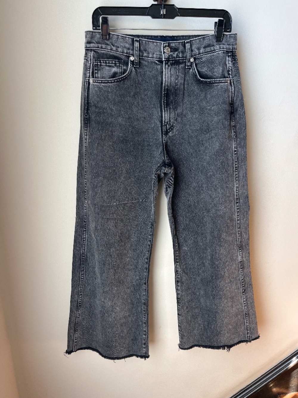 EUC Veronica Beard Taylor crop jeans; size 29